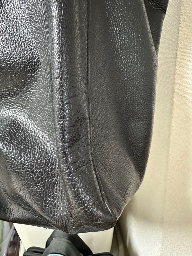 セリーヌ 黒　型崩れあり、内側補修あり　内ポケット片方取れ