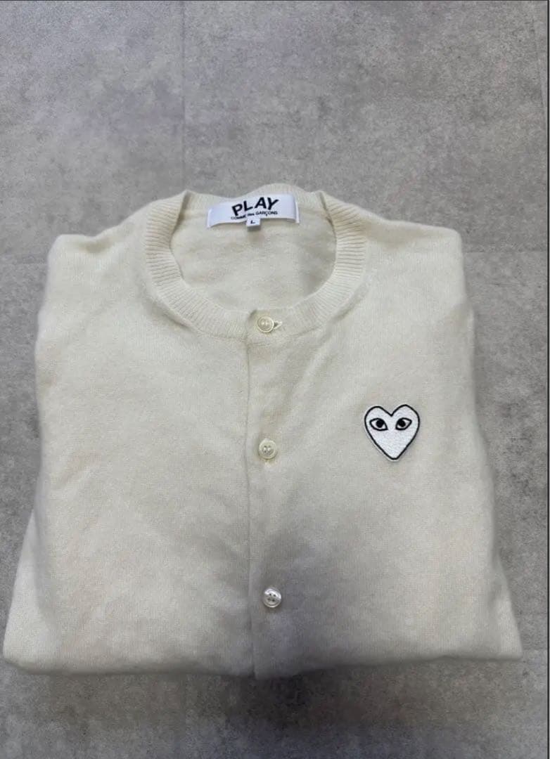 コムデギャルソンPLAY カーディガン ハート刺繍 白