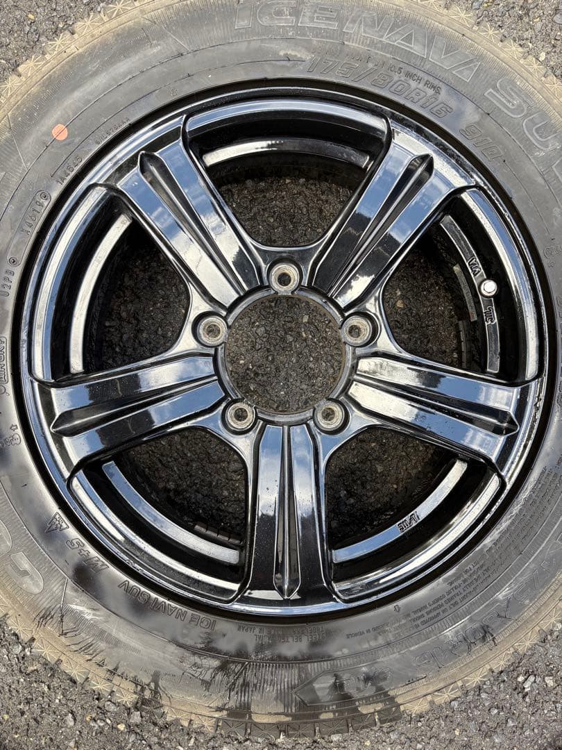 ジムニー用ホイール　2019年製グッドイヤースタッドレスタイヤ付　16インチ