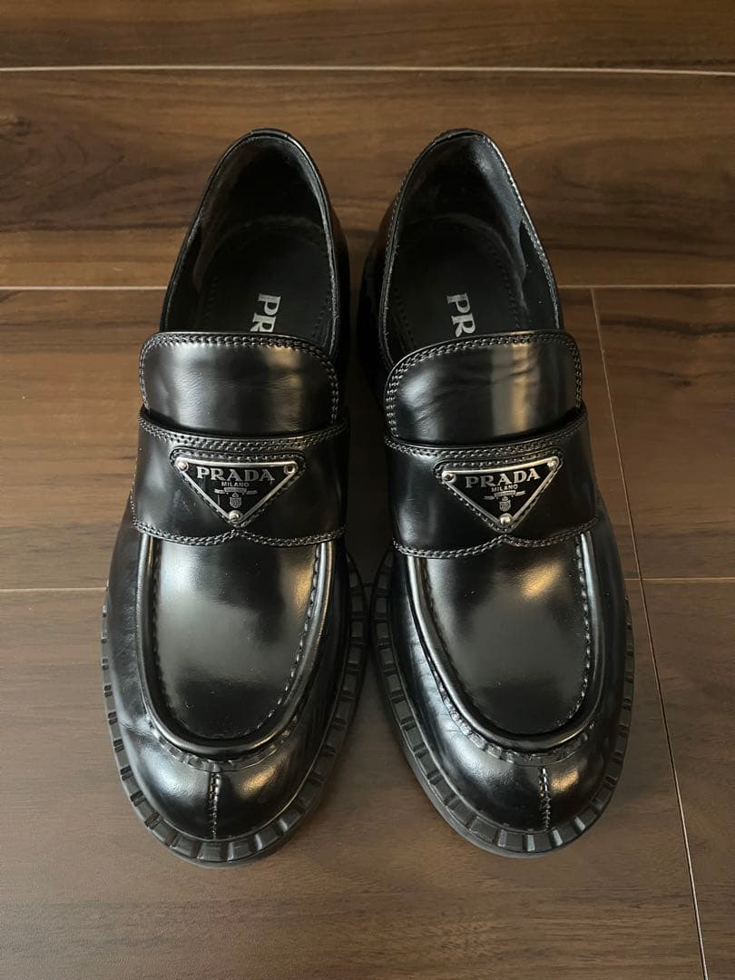 PRADA ブラッシュドレザーローファー 箱付き 37