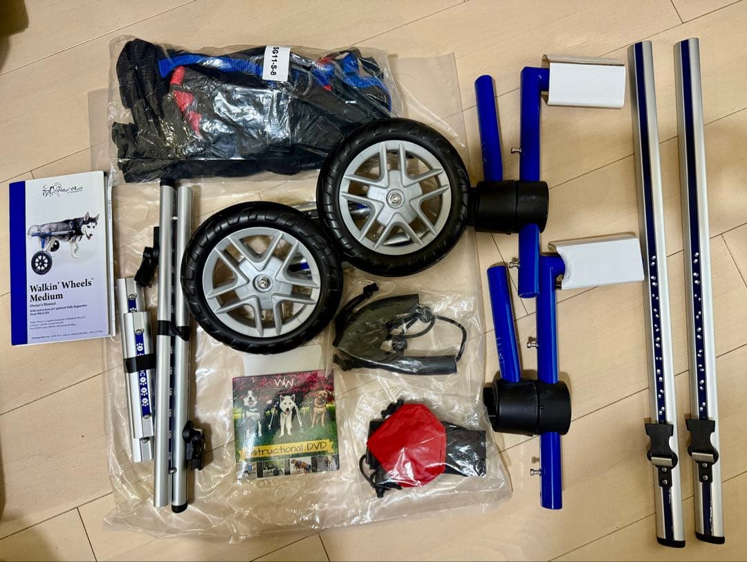 Walkin' Wheels ペット用車いす 中型　犬用歩行補助器