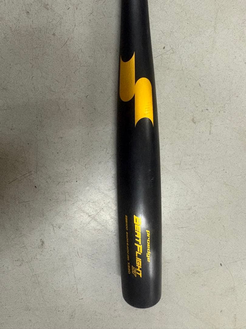 ビートフライト 硬式バット 黒/黄