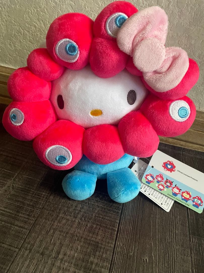 ミャクミャク　ハローキティ ぬいぐるみ M