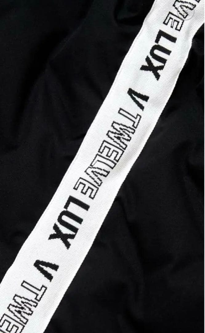 新品正規品【V12/sizeXL】ダウンLX SIDE TAPE DOWNJKT