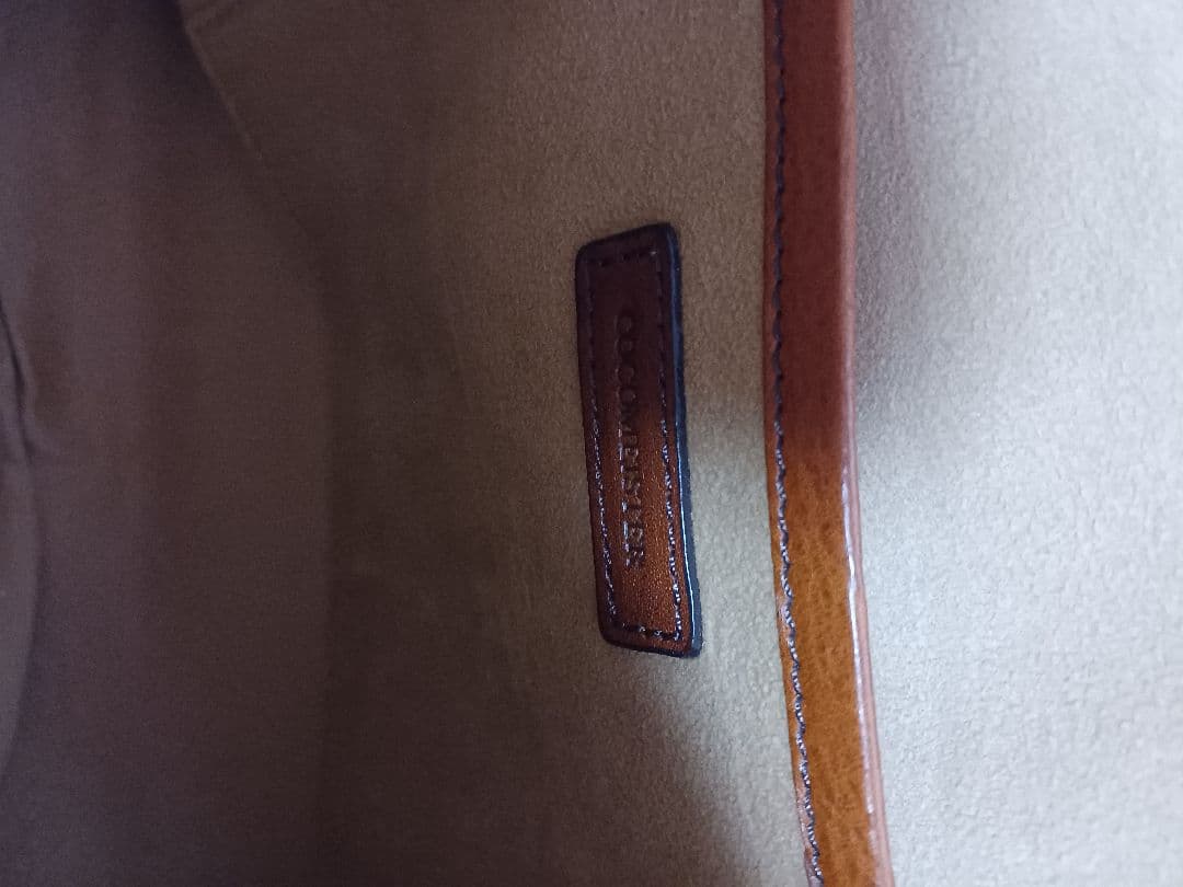 美品 ココマイスターマットーネマルチショルダーバッグ　ブラウン