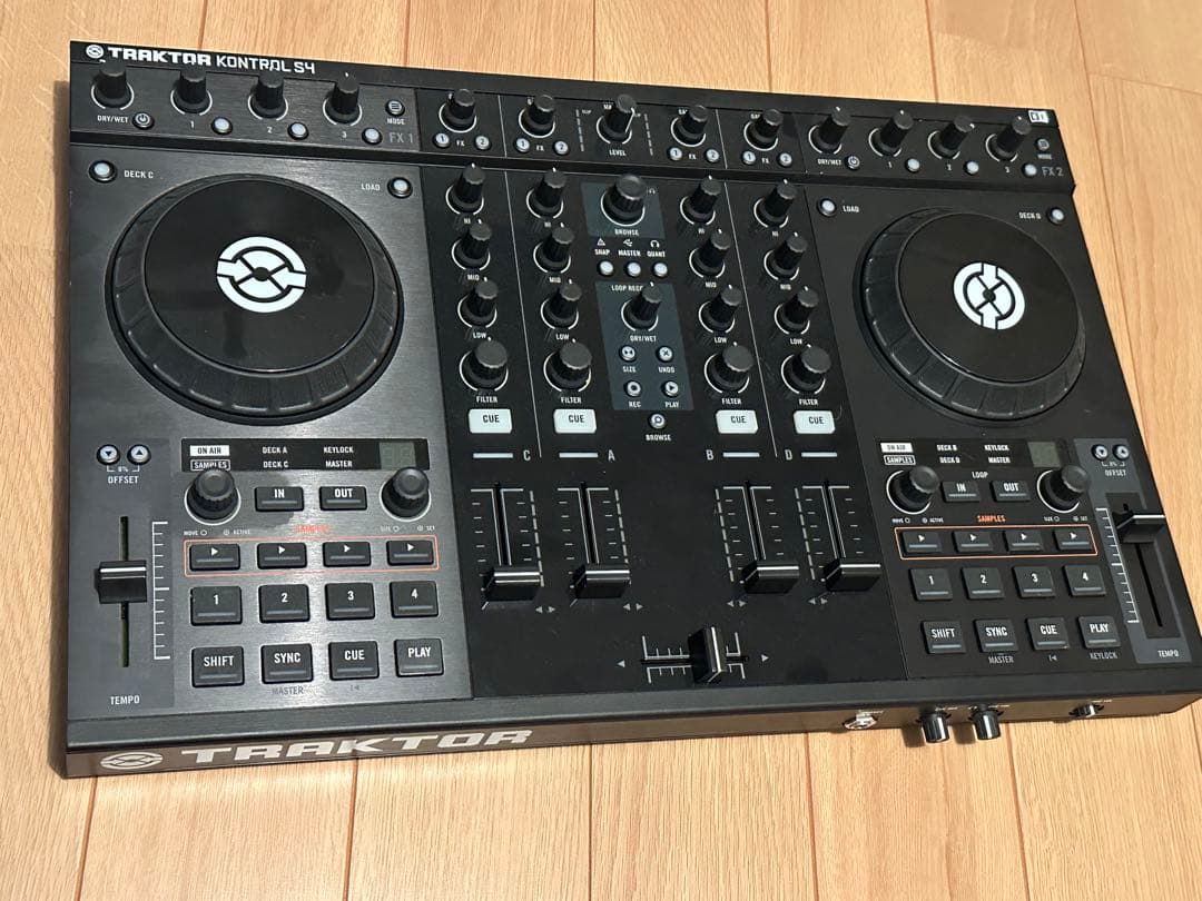 通電のみ美品TRAKTOR KONTROL S4 DJコントローラー