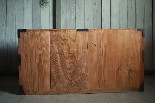 味のある丸金具時代箪笥　扉付き　刀箪笥　タンス　収納　古家具　古民家　時代家具