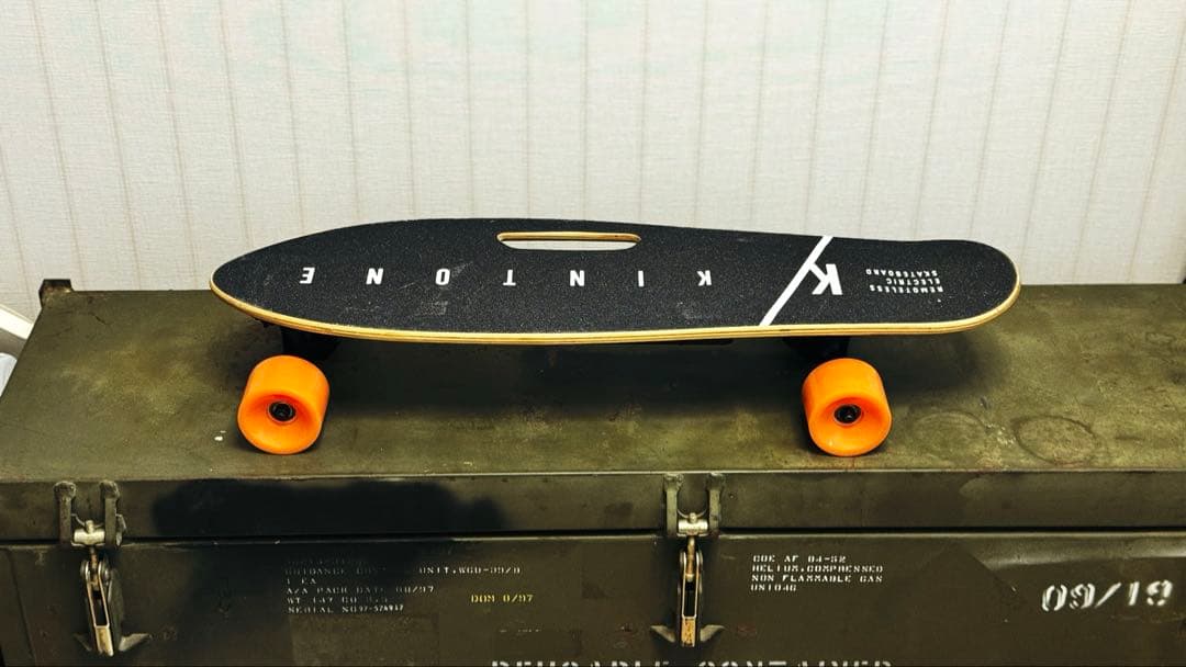 KINTONE 電動スケートボード 動作未確認 インテリアにも最適