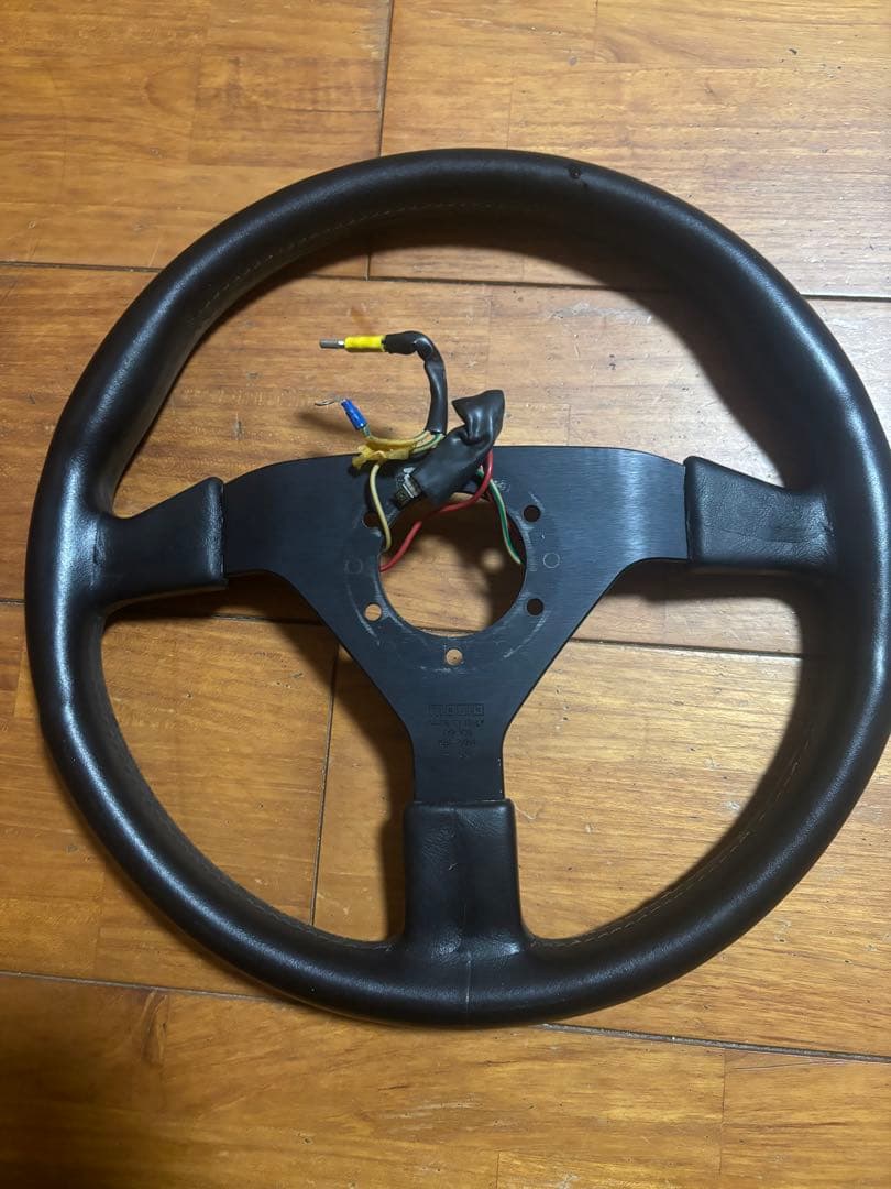 ギブリ3？momoステアリング