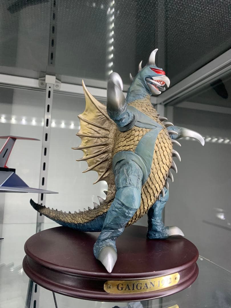 ガイガン　フィギュア　1972