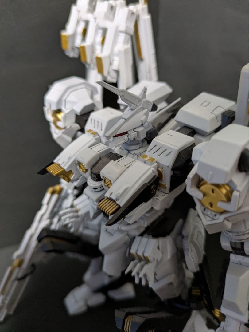 アーマードコア　ノブリス・オブリージュ　塗装完成品