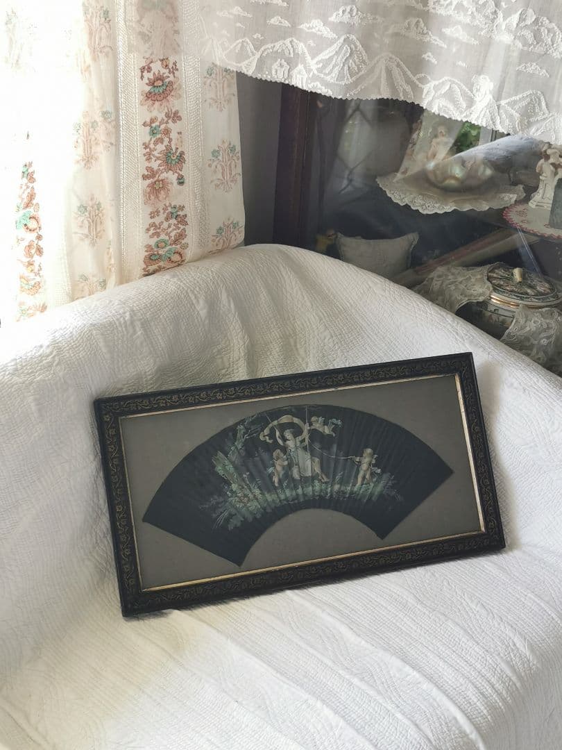 アンティークガラスフレーム 手描きシルク扇 天使と女性 ハンドペイントファン額装