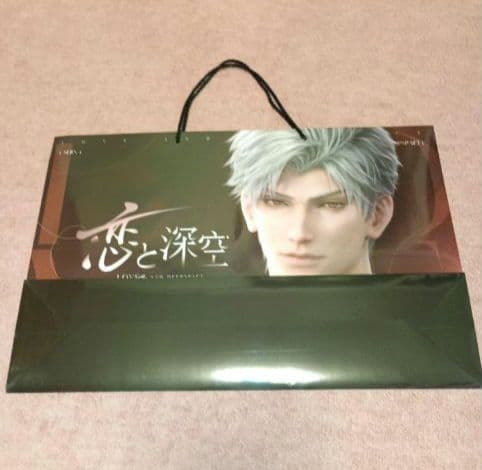 JP初イベント　恋と深空 ポップアップ ショッパー　缶バッジセット