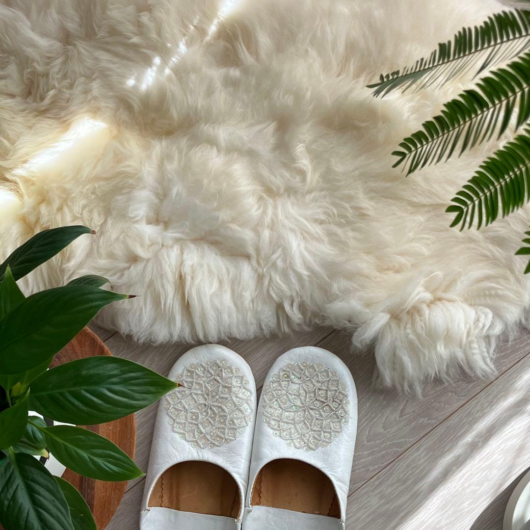 【リッチムートン】 オフホワイト　シープスキンラグ　美品新品未使用