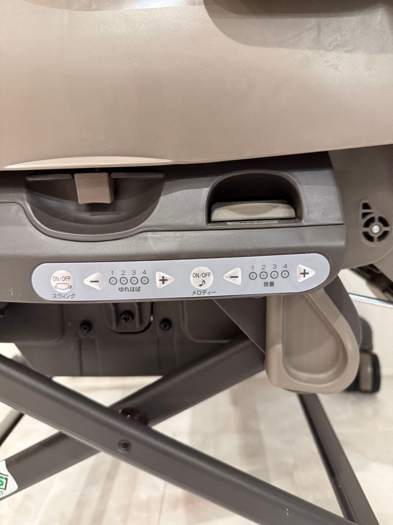 限定モデル【美品】combi ネムリラ オートスウィング 電動ハイローチェア