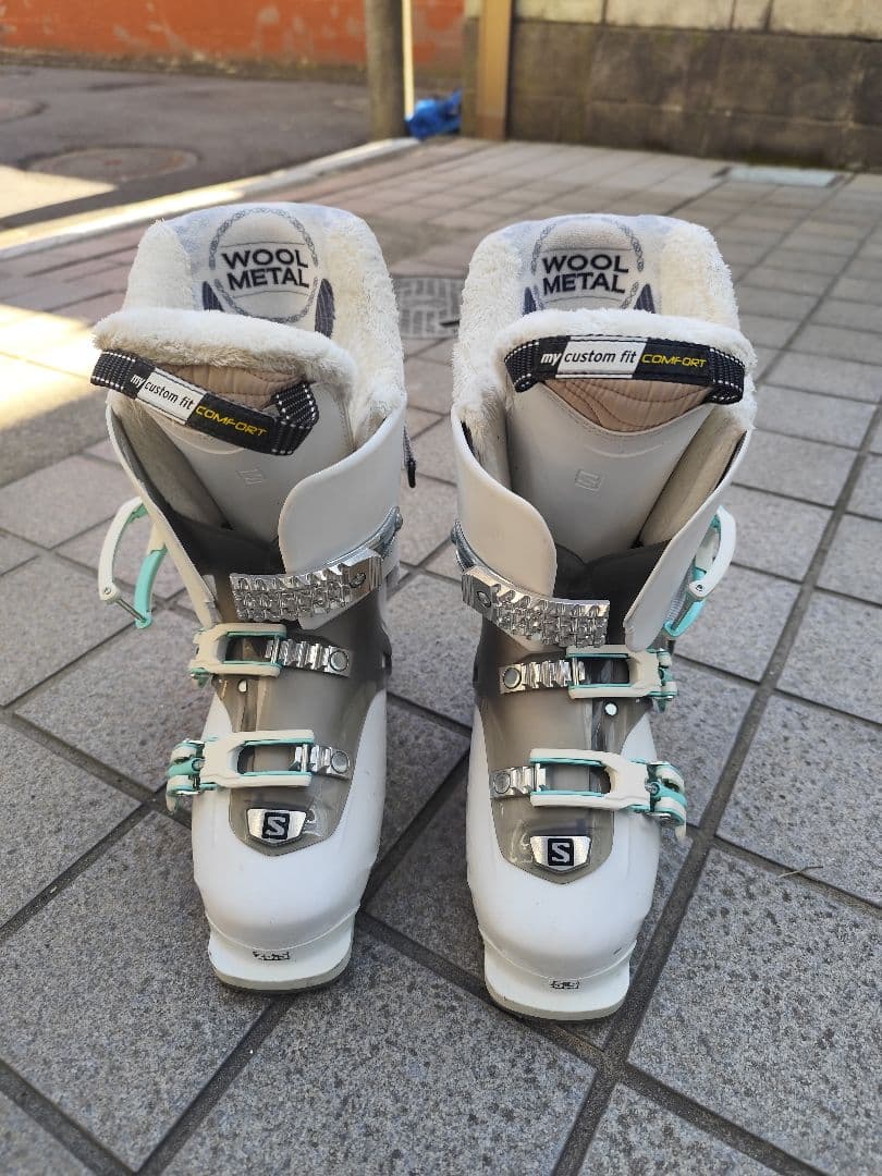 Salomon Custom Fit 女性用スキーブーツ