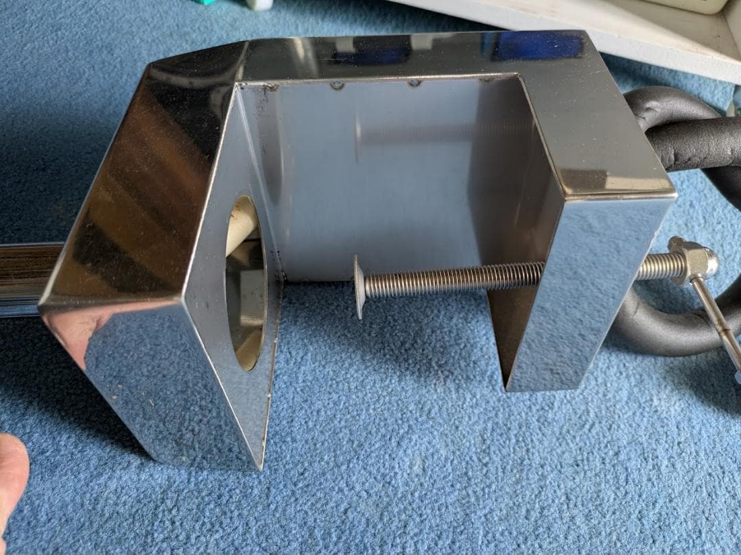 ニットク製ドラフトタワーシルバー クランプ固定式