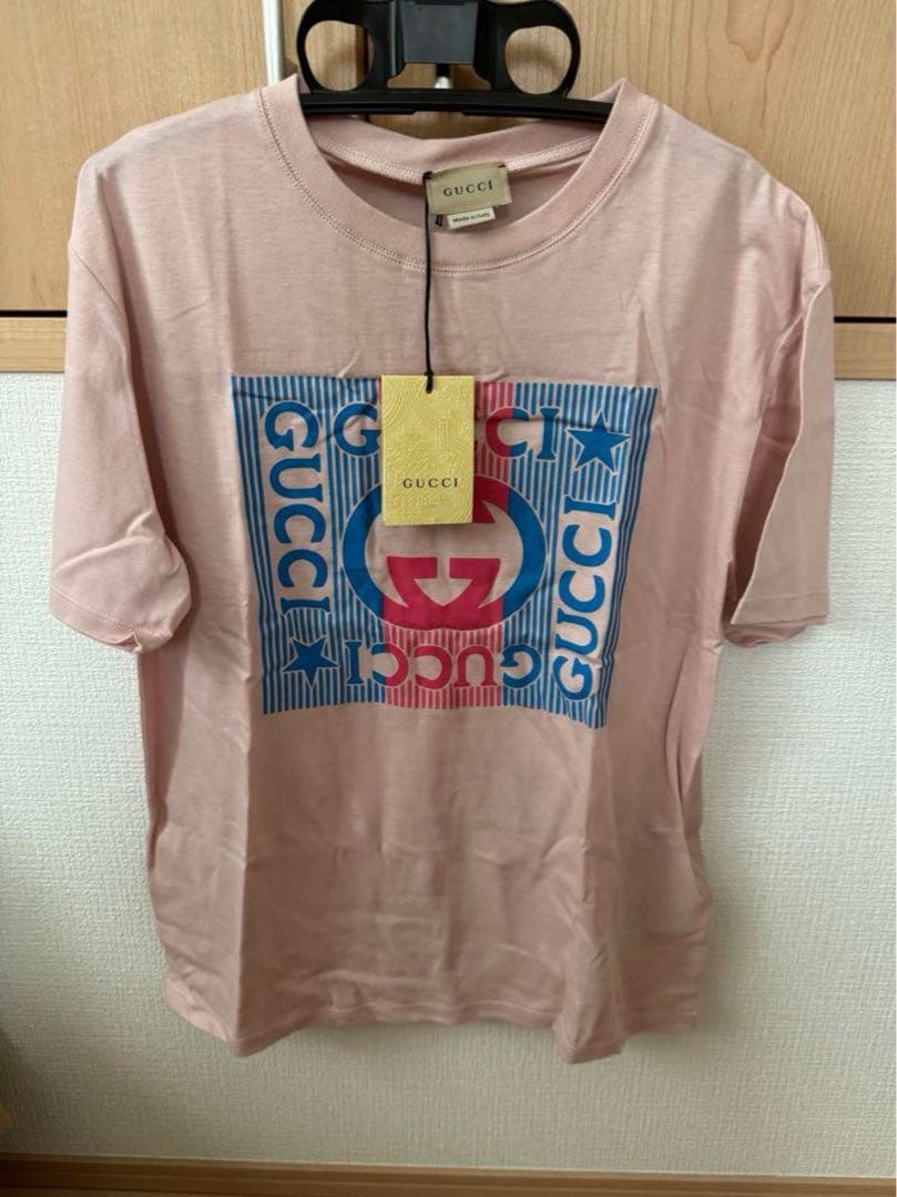 GUCCI ピンク Tシャツ ロゴプリント10歳新品