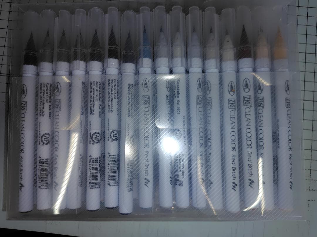 呉竹 筆ペン ZIG クリーンカラー リアルブラッシュ 80色