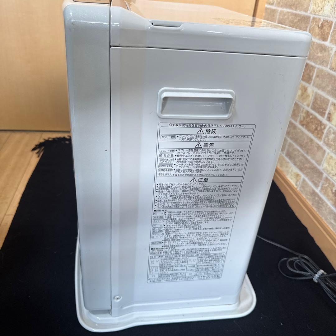 CORONA 石油ファンヒーター 2019年製 ホワイト　動作確認済み