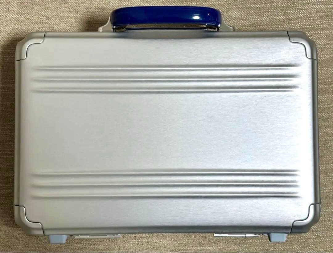 ゼロハリバートン アタッシュケース アルミ A4対応 9.5L 94211