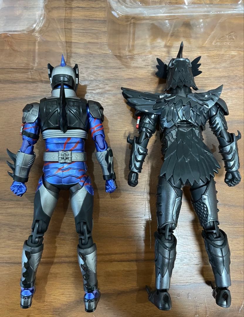 S.H.Figuarts 仮面ライダーアマゾンネオ　カラスアマゾン