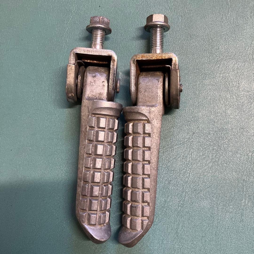 ゼファー400 純正タンデムステップ　左右