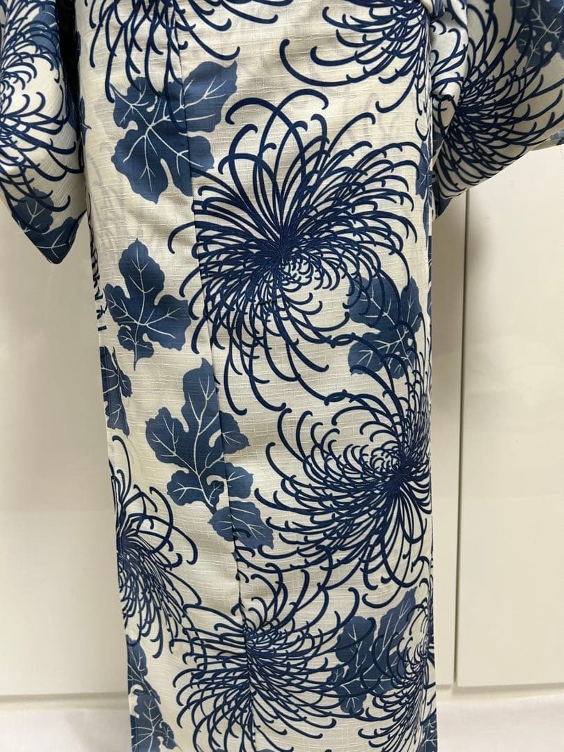 浴衣　ゆかた　ユカタ　白にブルー系 青系 Lサイズ　ポリエステル100%花火