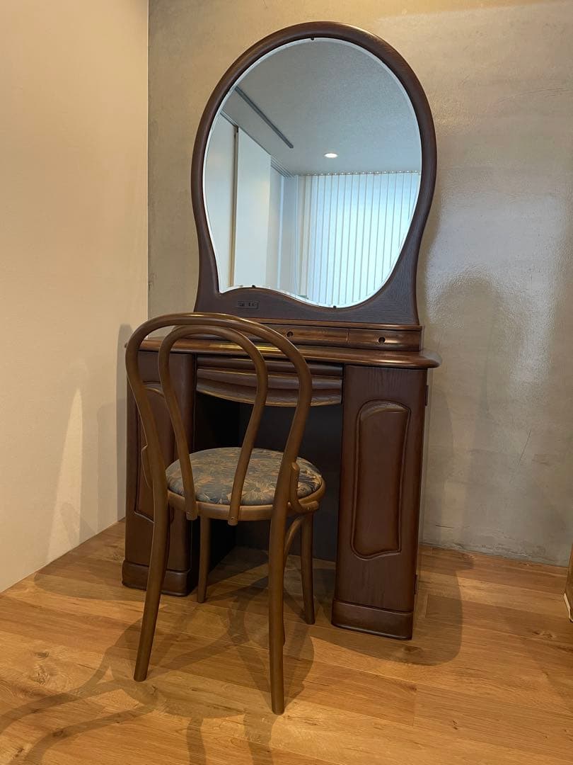 木製ドレッサー オーバルミラー　椅子別売り