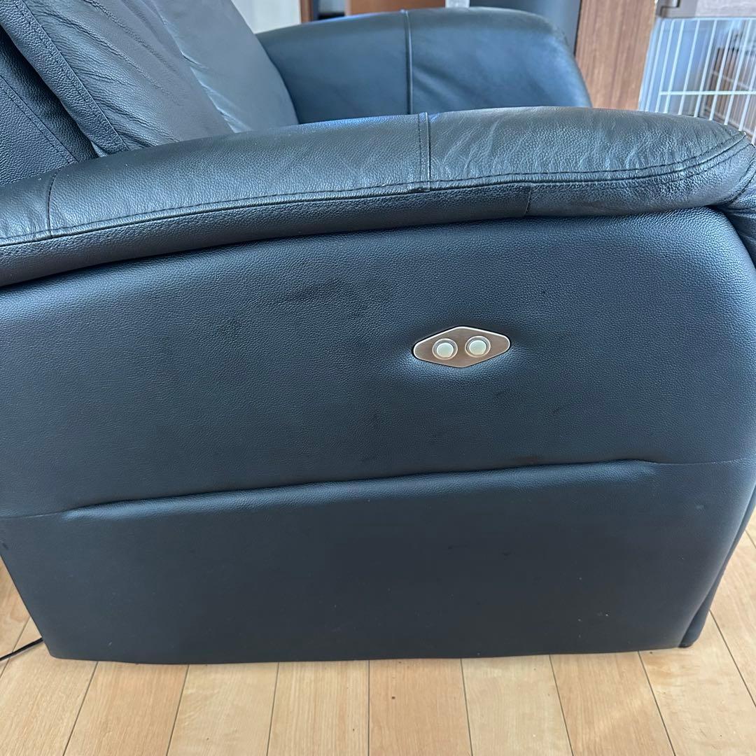 電動リクライニングソファ　コンフェ ニトリ　リクライニングチェア　ブラック