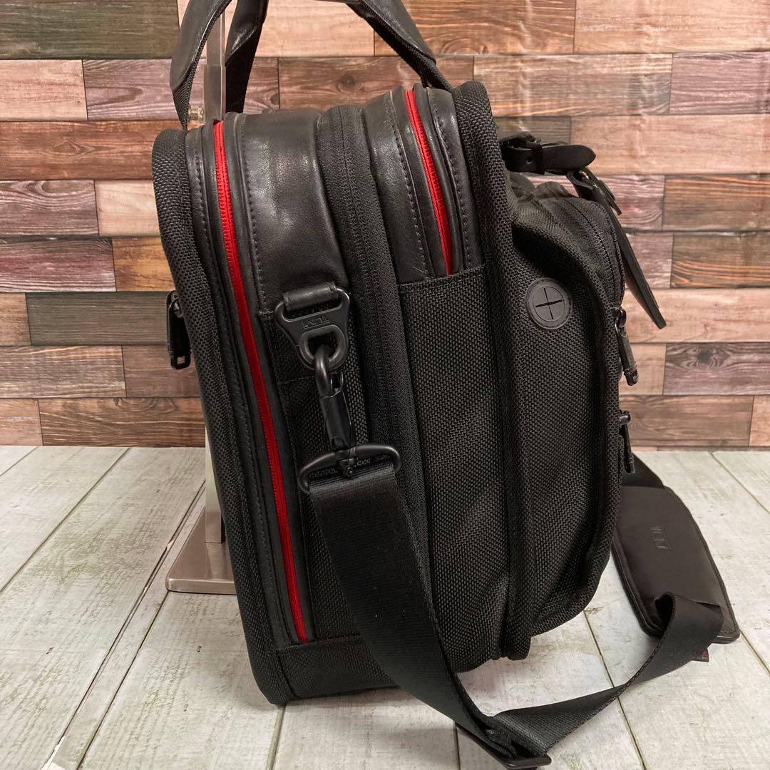 トゥミ　TUMI　ビジネスバッグ　2way　日本限定　黒　2層式　ブリーフケース