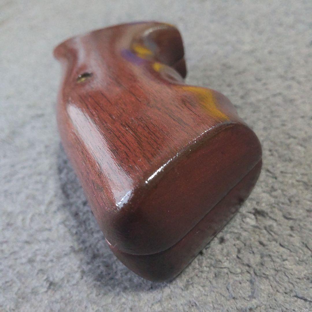 高級感ある木製グリップ マルシンM586装着品