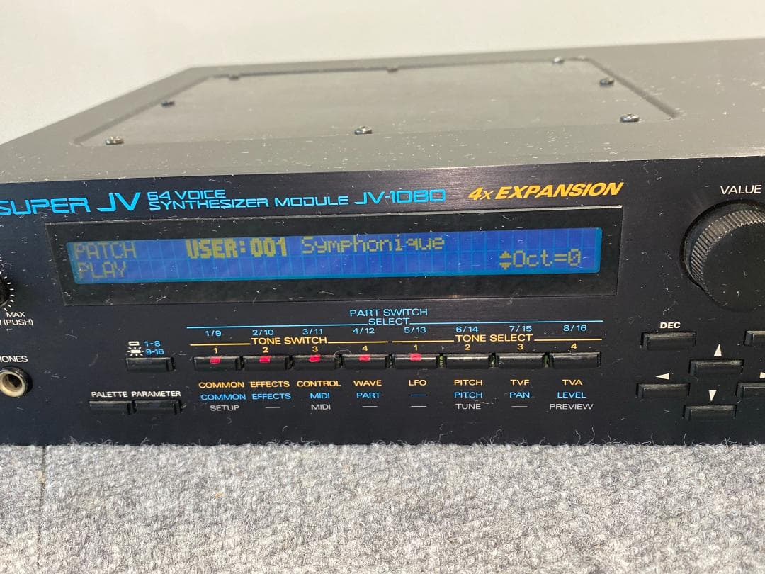 Roland JV-1080 シンセサイザー