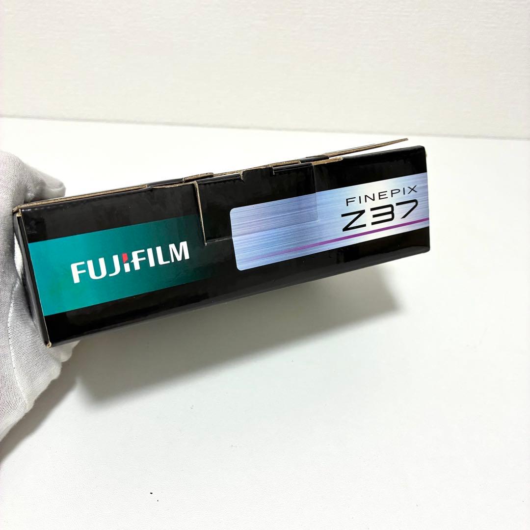 【ほぼ未使用・箱あり】FUJIFILM FinePix Z37 シルバー