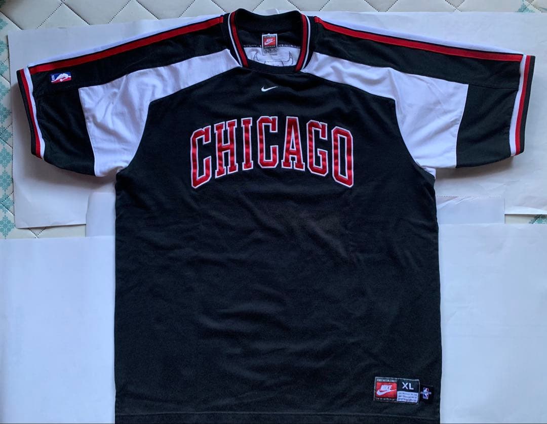 ナイキ　90’S　シカゴ・ブルズ シューティングシャツ　Bulls