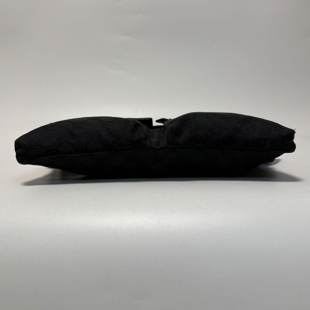 r17【美品】グッチ　GGキャンバス レザー　ブラック　ウエストポーチショルダー