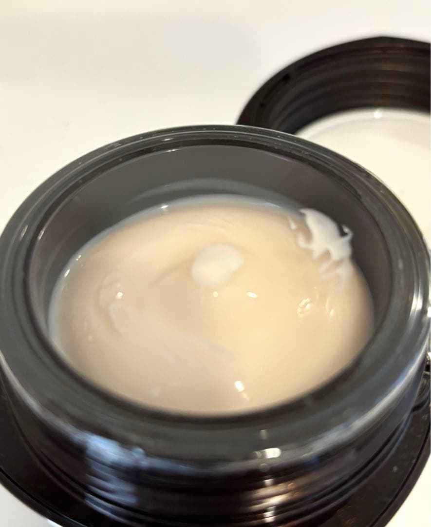 新品　未使用品　資生堂　トータルVファーミングクリーム 50g 送料無料