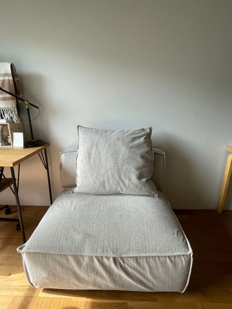 ACTUS 1人掛けソファ 付属クッション付き