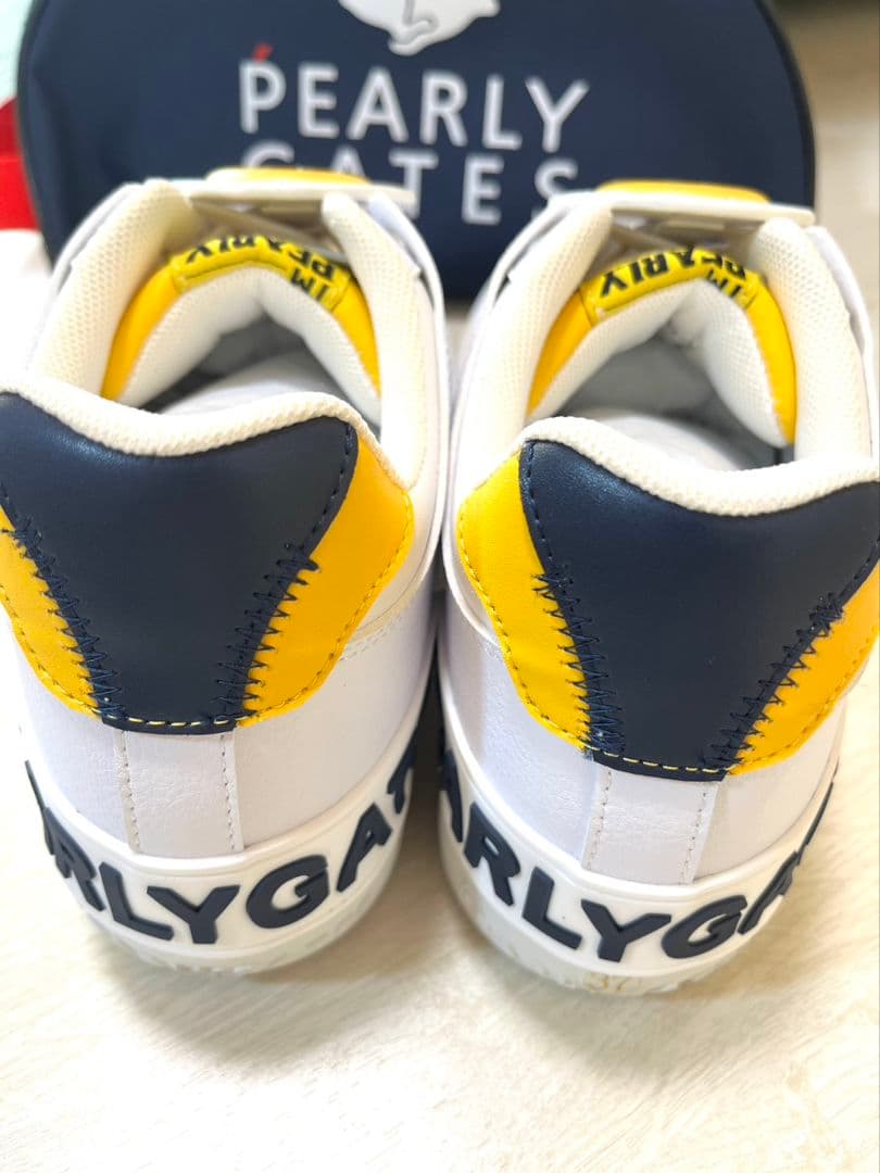 即発送2色展開●パーリーゲイツレディースゴルフシューズホワイトベージュ