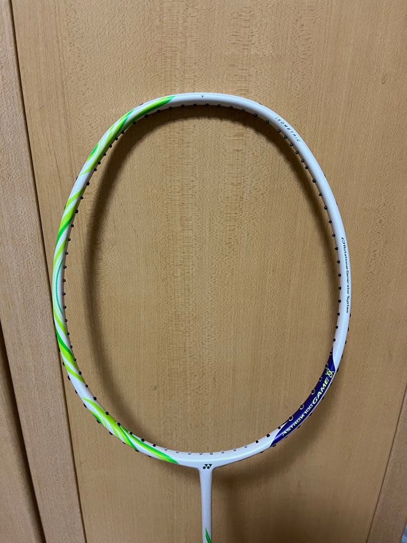 yonexアストロクス100ゲーム VA 新品4U5