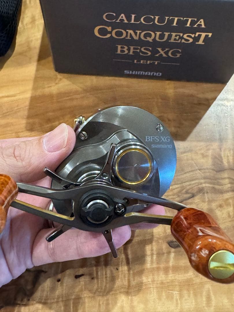 シマノ23カルカッタコンクエストBFS XG 左ハンドル