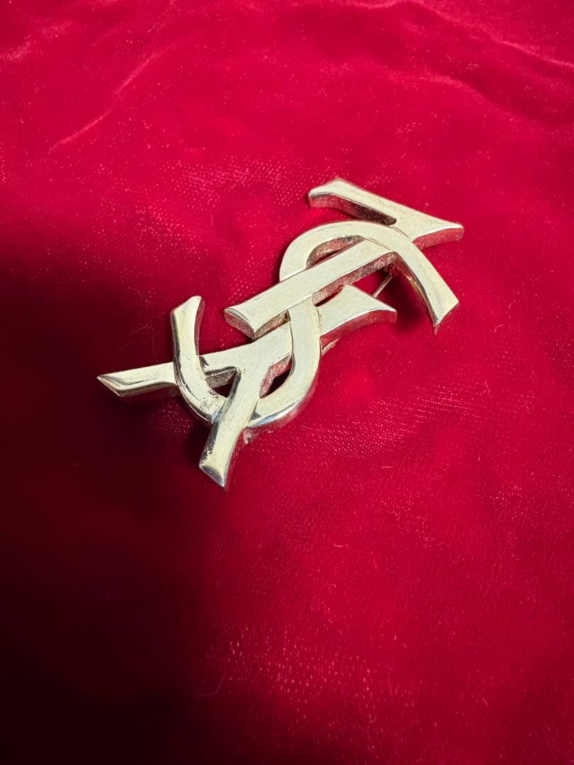 YSL イヴ・サンローラン ヴィンテージ ブローチ サンローラン ゴールド　ロゴ