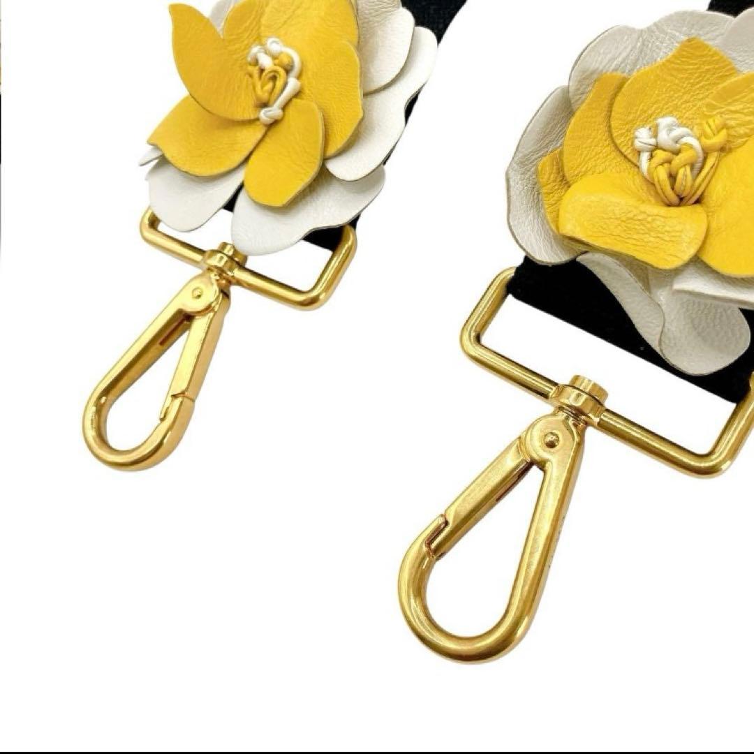 PRADA✨プラダ　ショルダーストラップ　レザー　フラワー　ブラック　肩掛け可能