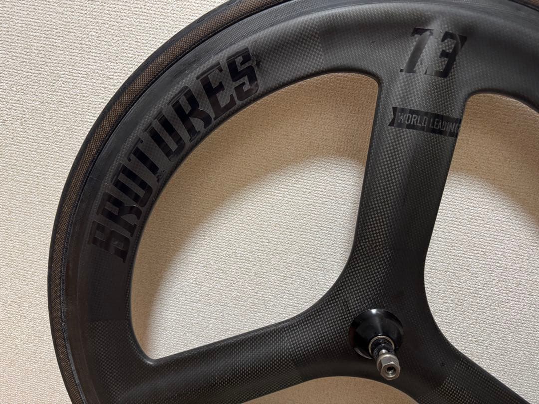 ブローチャーズ　BROTURES T3 バトンホイール　フロント　ストラップ込み