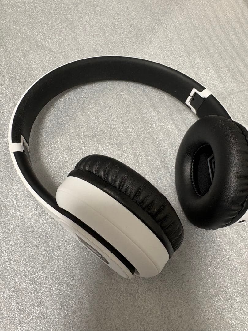 あ*ろ様 【値下げしました】Eveくじ　ヘッドホン　A賞