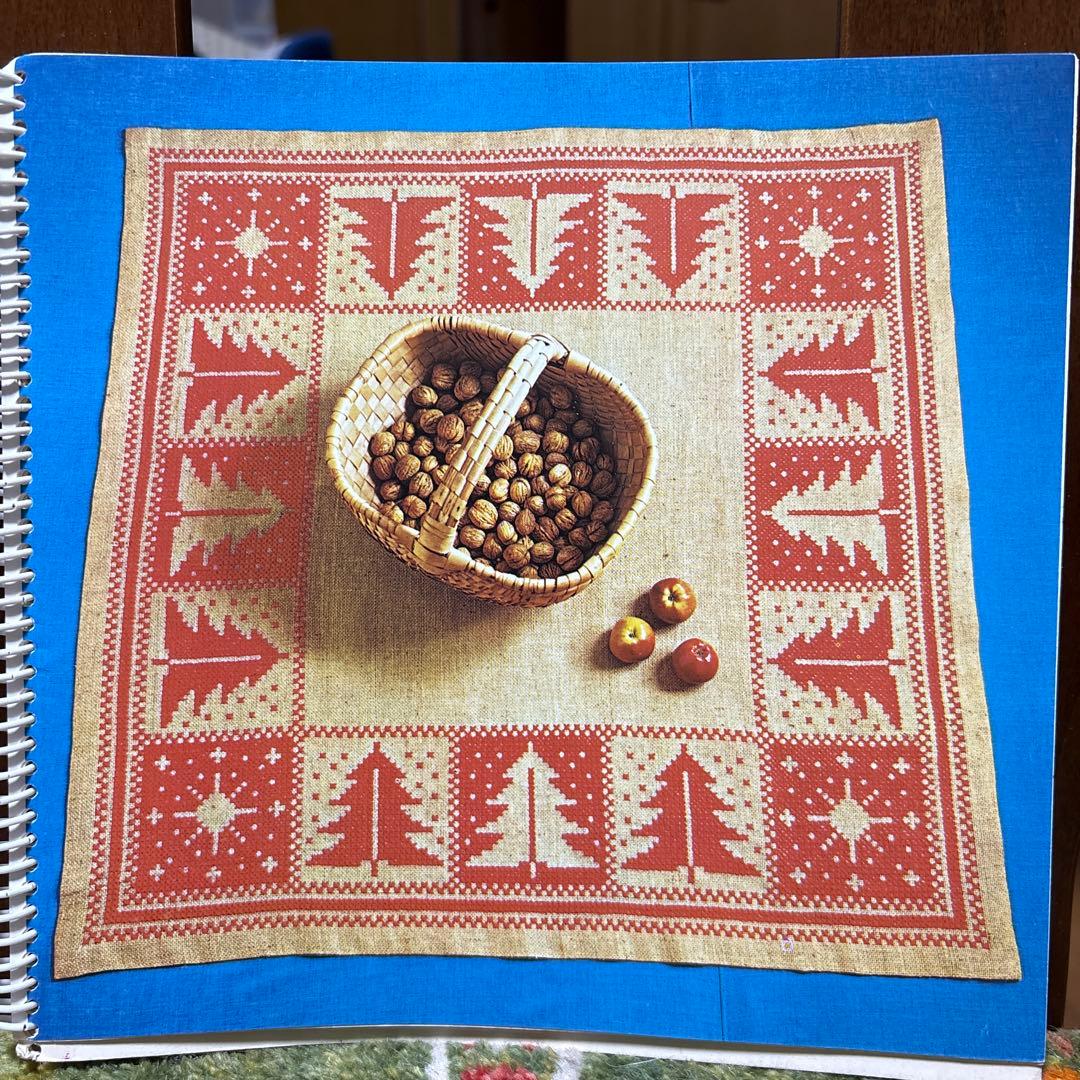 希少　フレメ刺繍　クリスマスクロスステッチ図案集　全79ページ　断捨離
