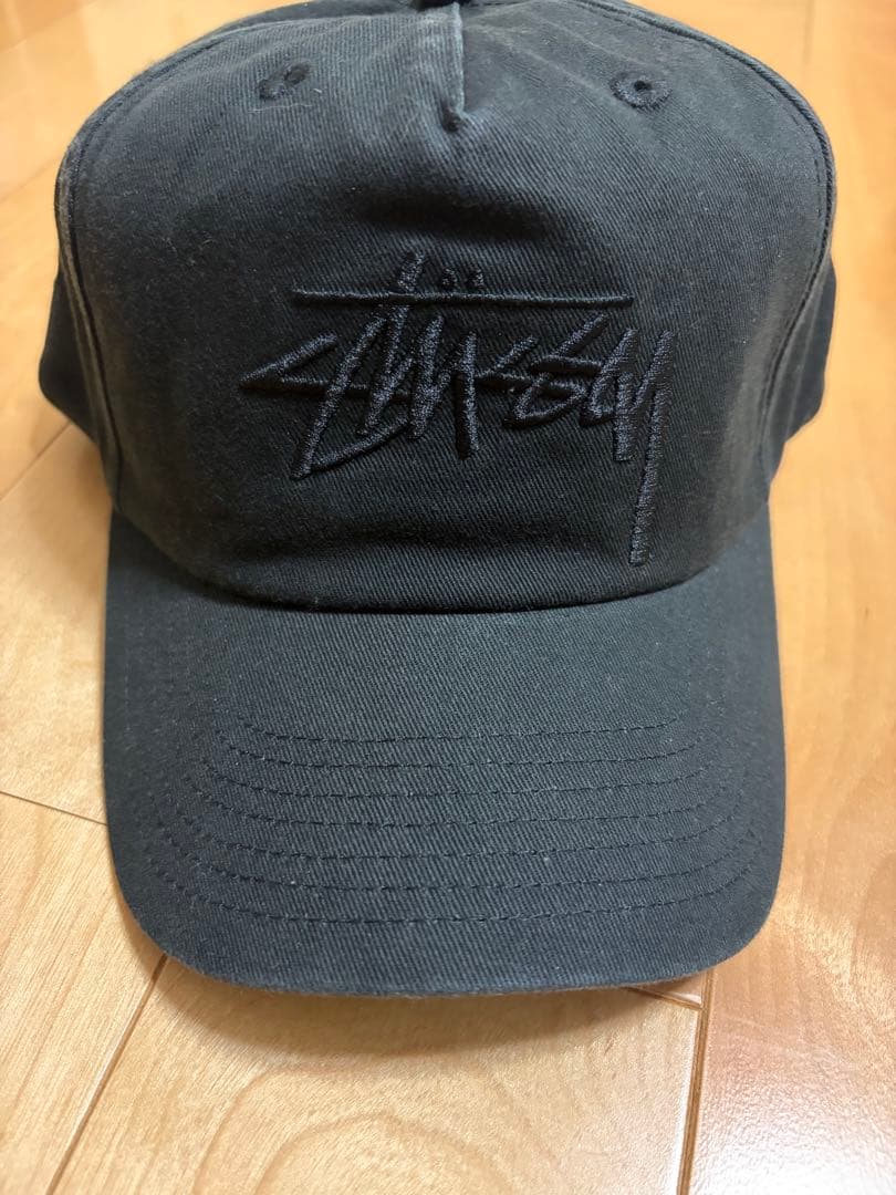 ステューシーMID DEPTHキャップブラック