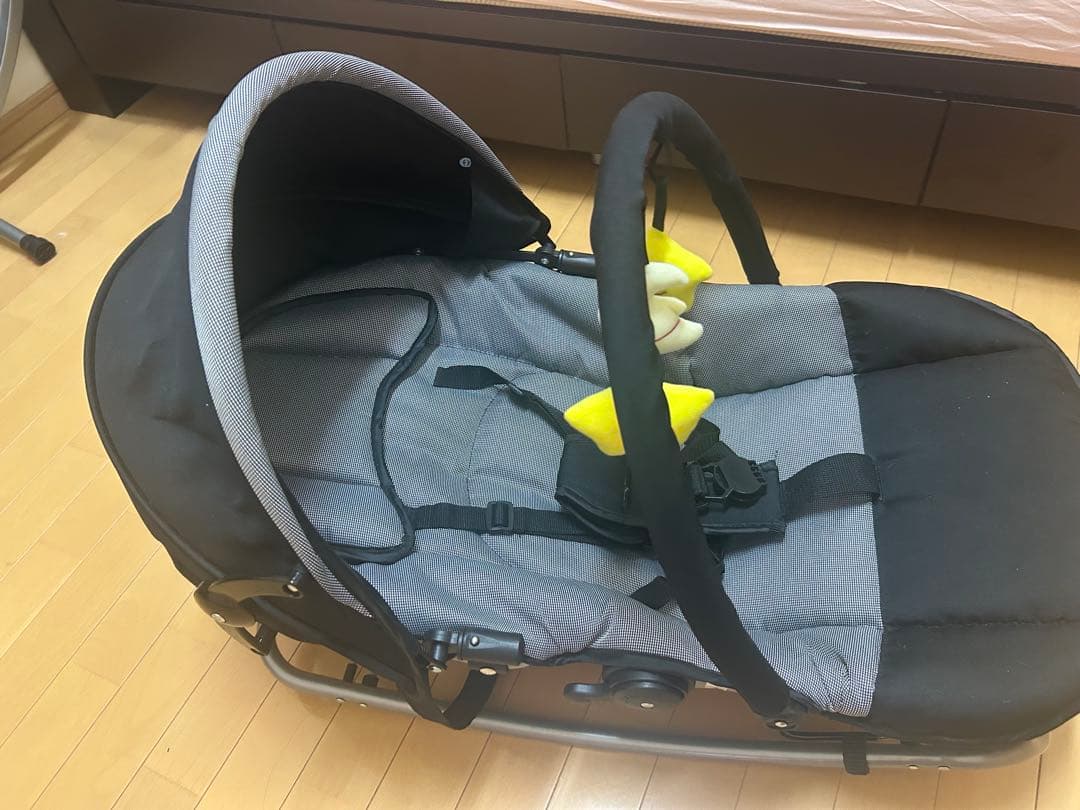 石崎家具　スリーピー　エリーゼ　ホワイト⭐️ベッドガード布団、バウンサー、沐浴槽付