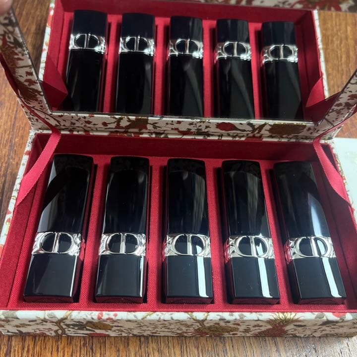 クリスチャンディオールの未使用の口紅です。