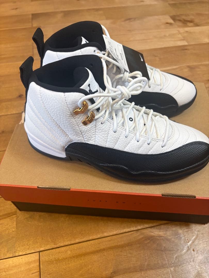 Air Jordan 12 ホワイト/ブラック 23